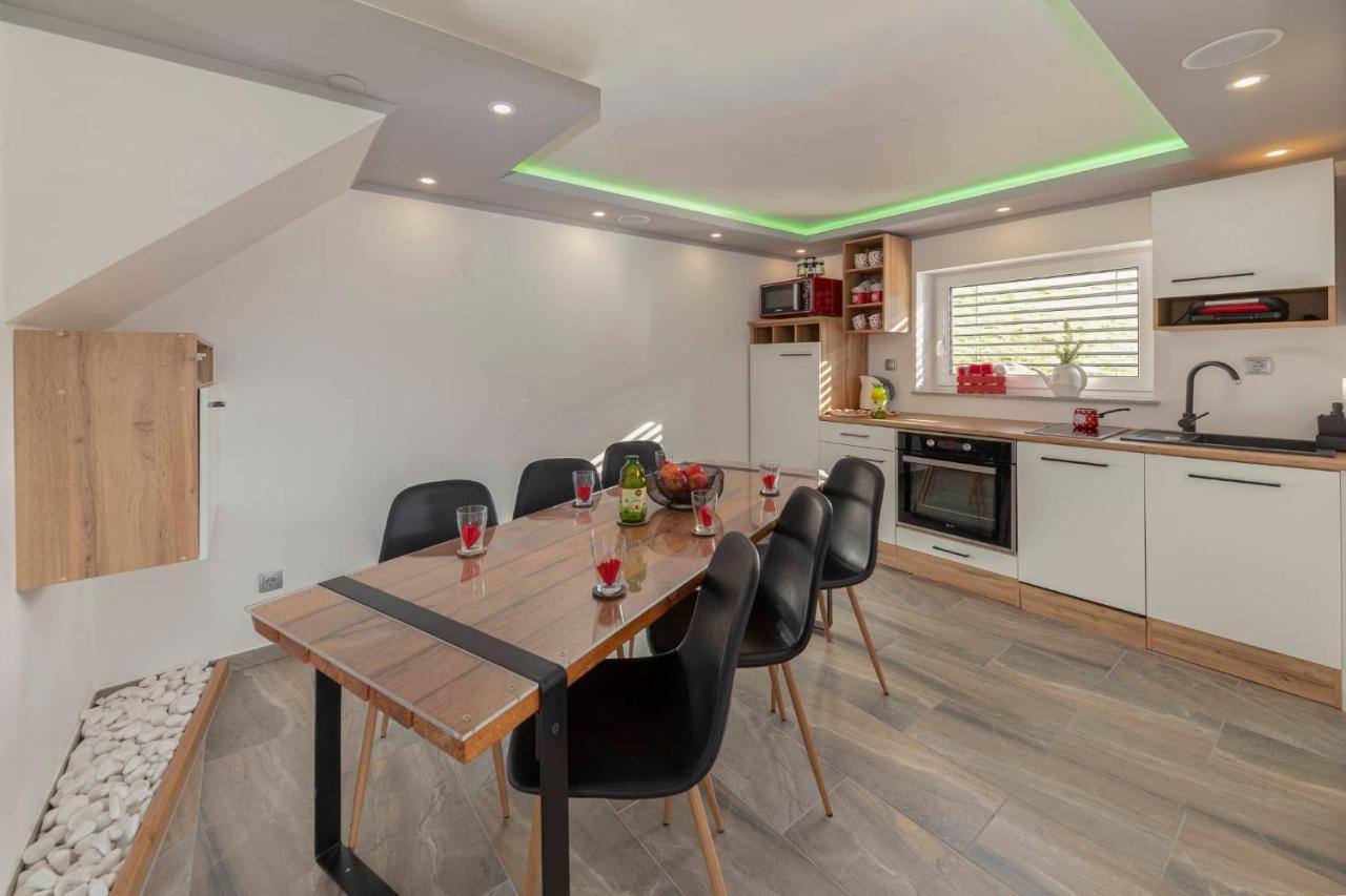Holiday House Vikend Polzela Екстериор снимка